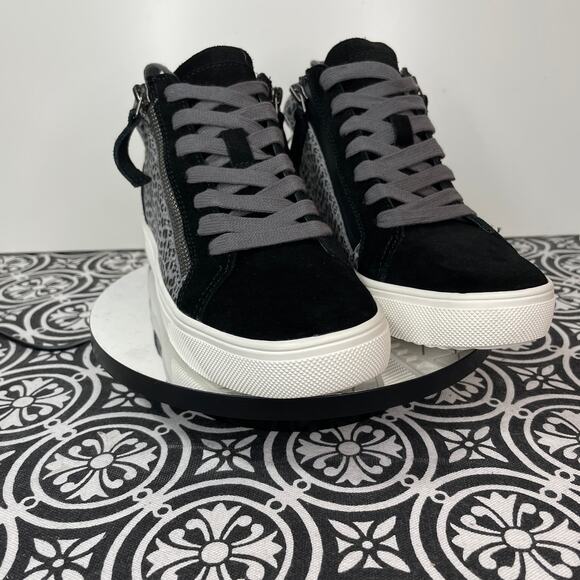 Aqua College Guliette grey leopard waterproof sneaker 5.5 NIB - Picture 3 of 11